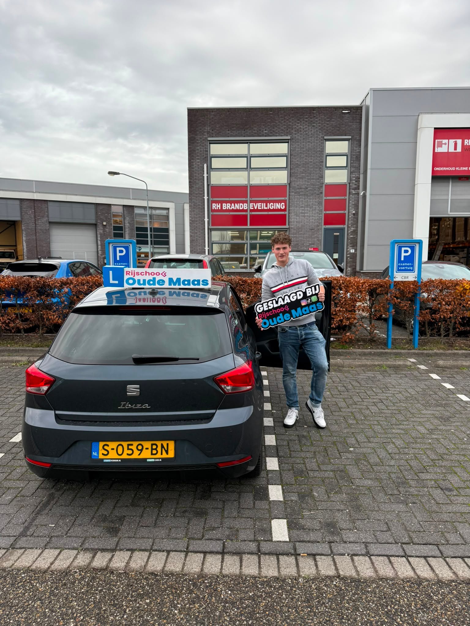 Geslaagde leerling bij Rijschool Oude Maas